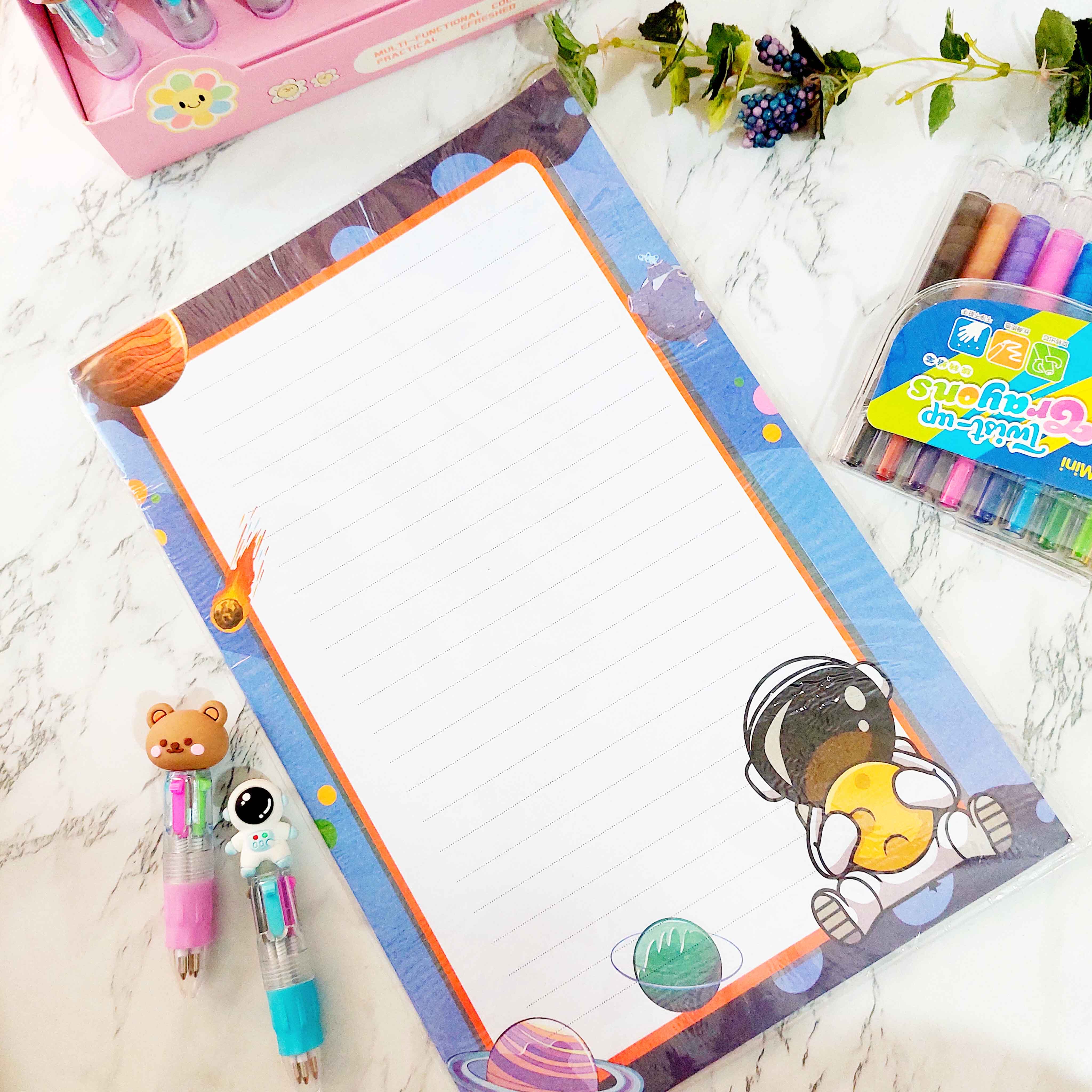 برگه اچار فانتزی فضانورد