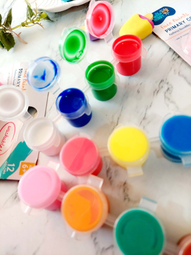 رنگ گریم صورت کودک بزرگ