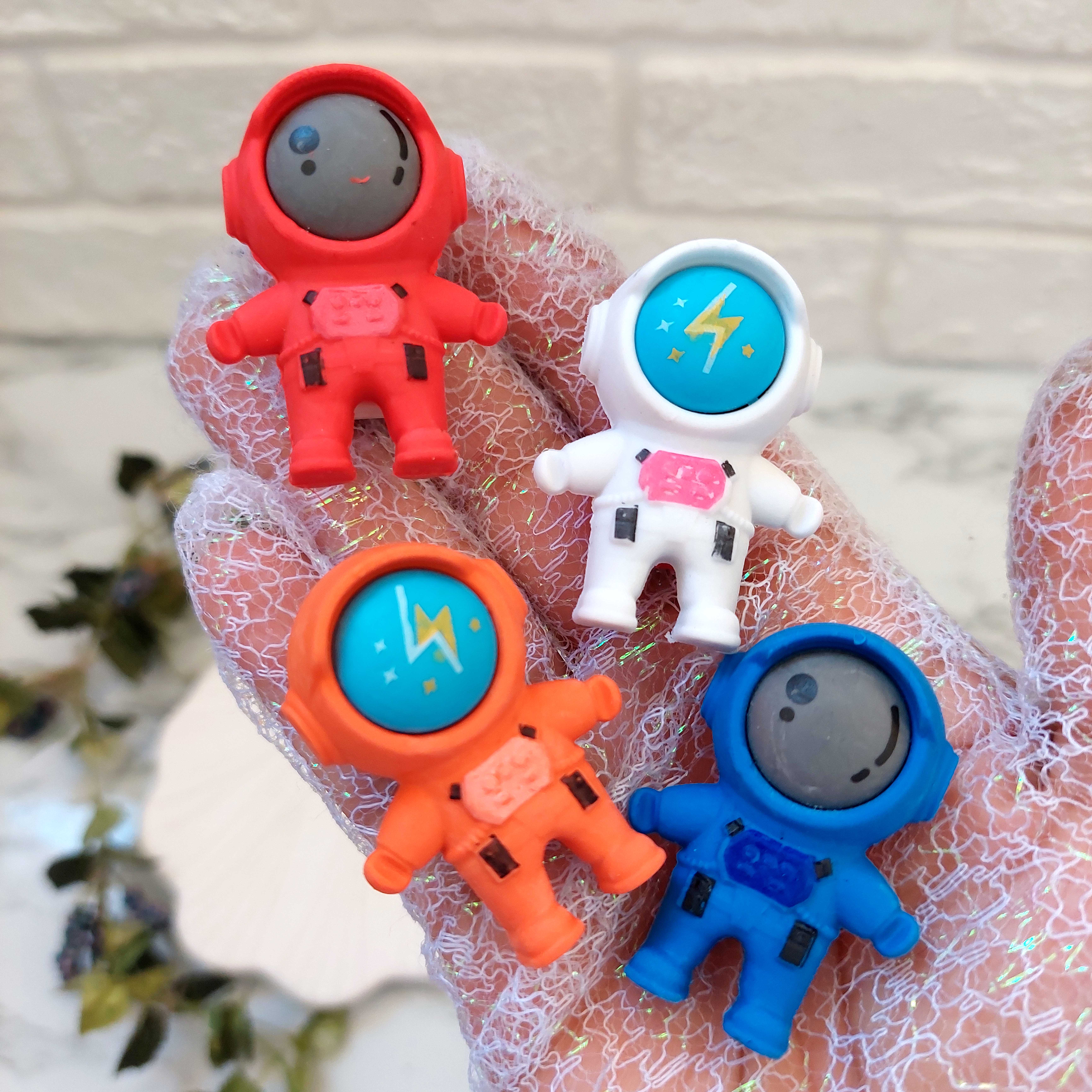 پاکن فضانورد