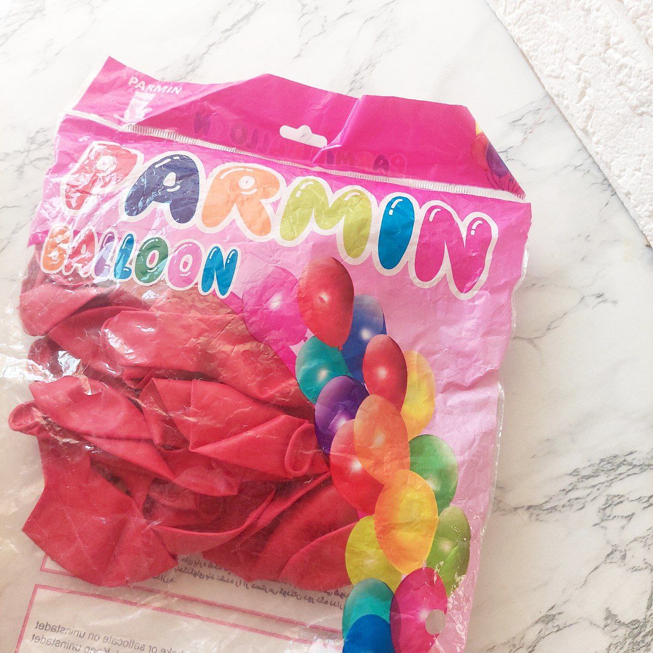 بادکنک قرمز