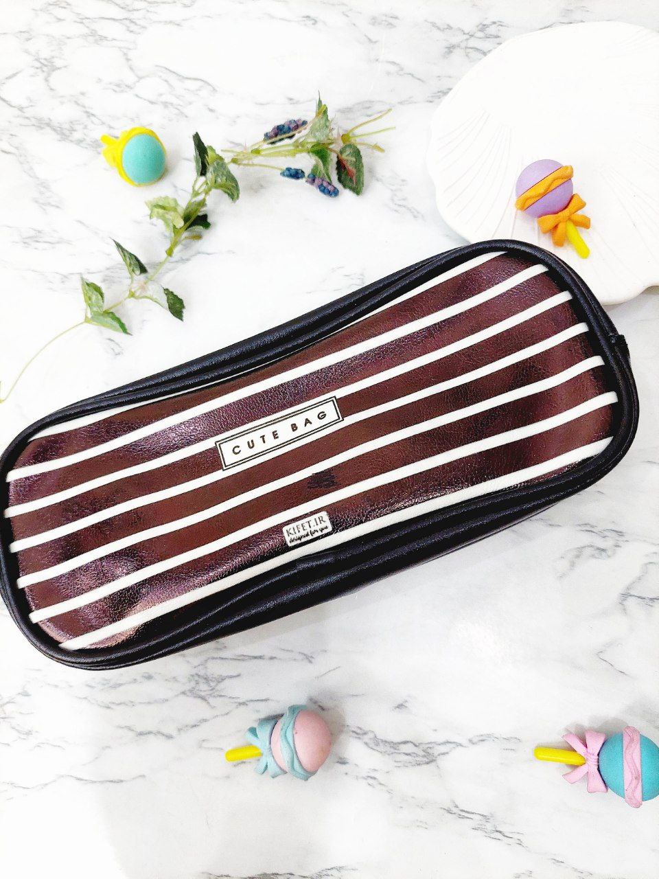 جامدادی راه راه