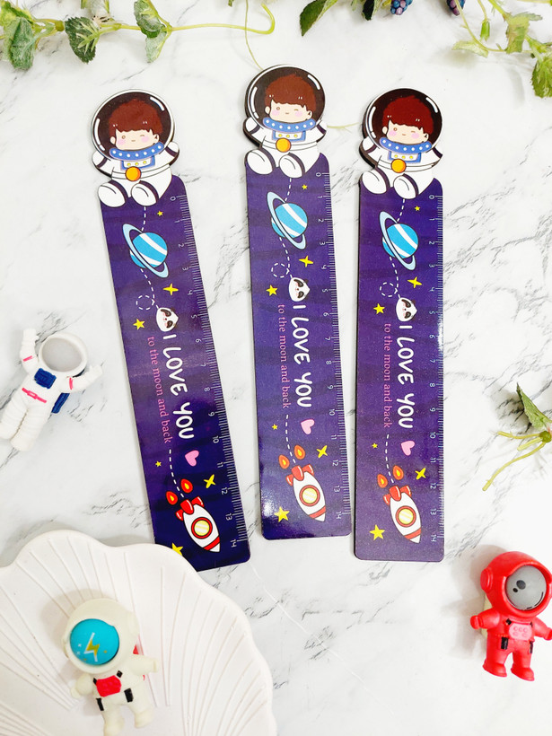 خط کش فضانورد