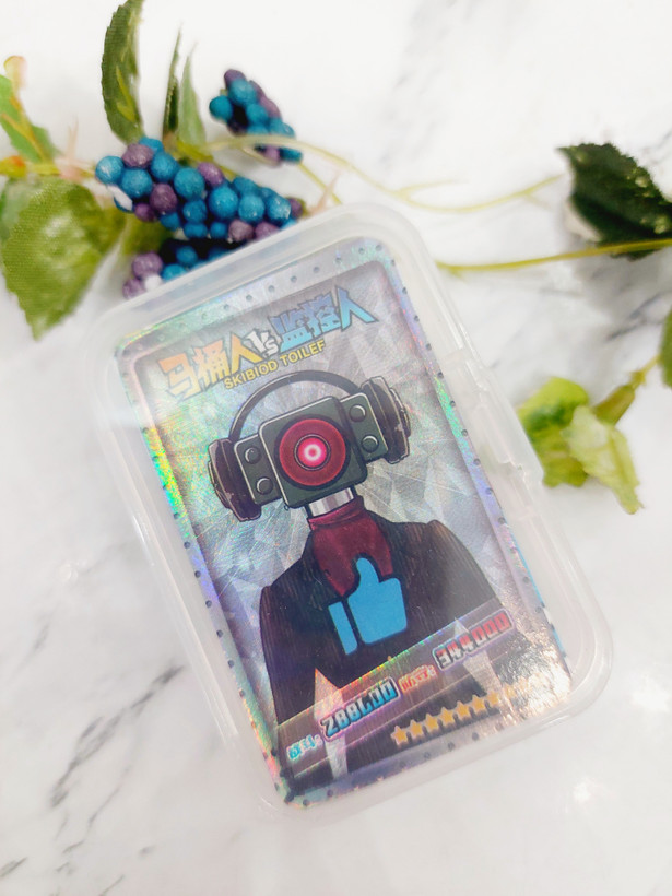 کارت بازی تایتان ها